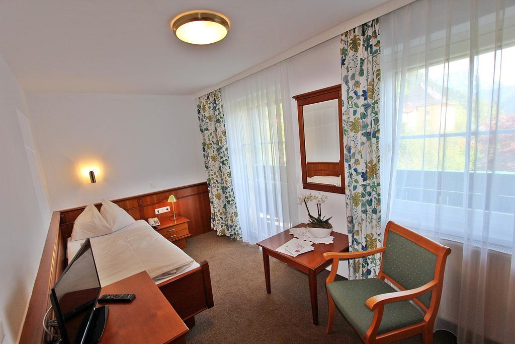 Landhotel Post Ebensee Am Traunsee ***S Dış mekan fotoğraf