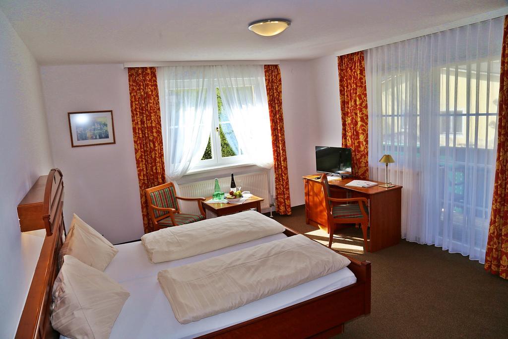 Landhotel Post Ebensee Am Traunsee ***S Dış mekan fotoğraf